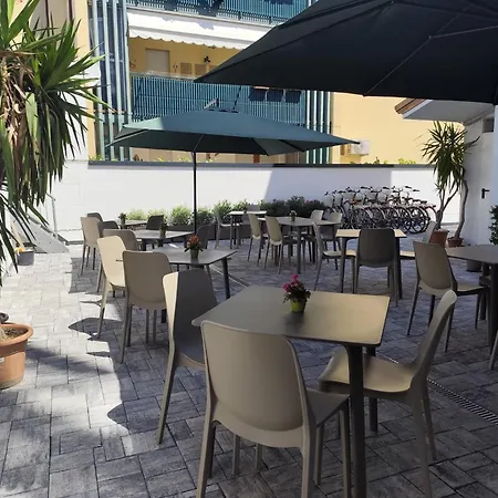Hotel Costa Azzurra 3*